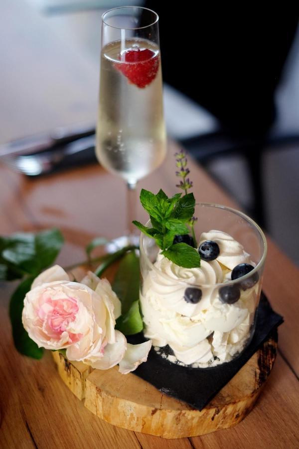 Hotel Mazurek Kolo  ภายนอก รูปภาพ