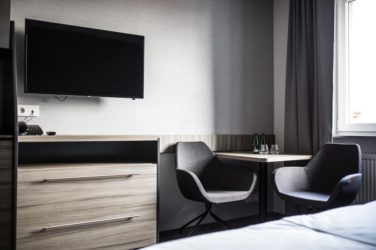 Hotel Mazurek Kolo  ภายนอก รูปภาพ