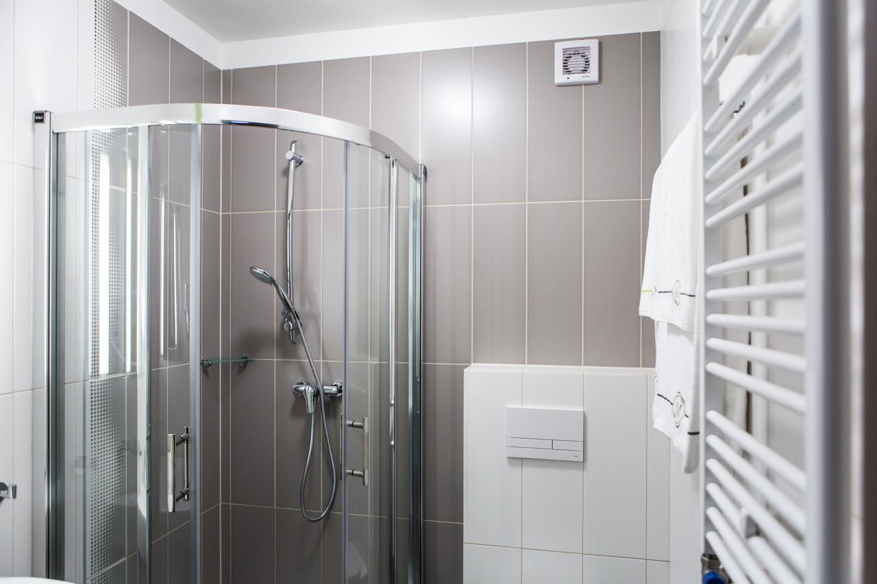 Hotel Mazurek Kolo  ภายนอก รูปภาพ