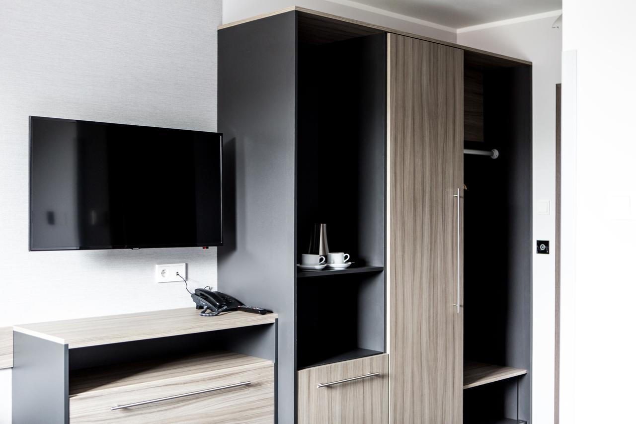 Hotel Mazurek Kolo  ภายนอก รูปภาพ